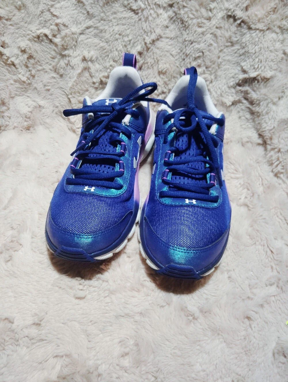 Under Armour, Assert 8 Frosty Iridescent Active Sneakers. Size 5Y